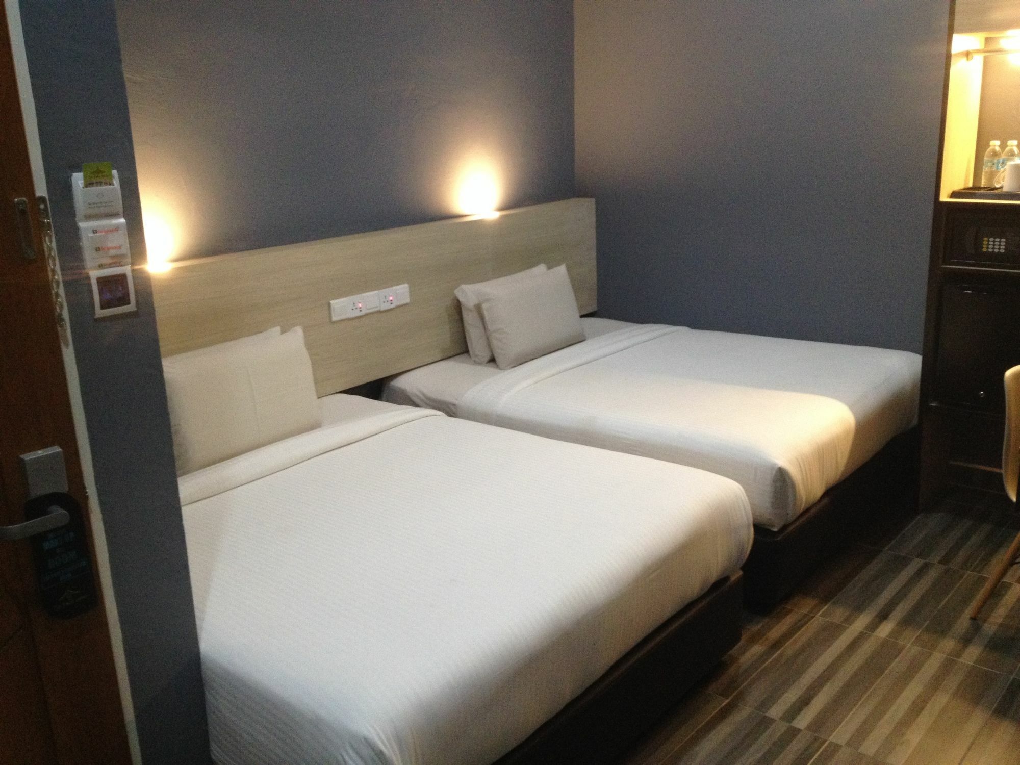 Dj Citi Inn Hotel Kuala Terengganu Exterior photo